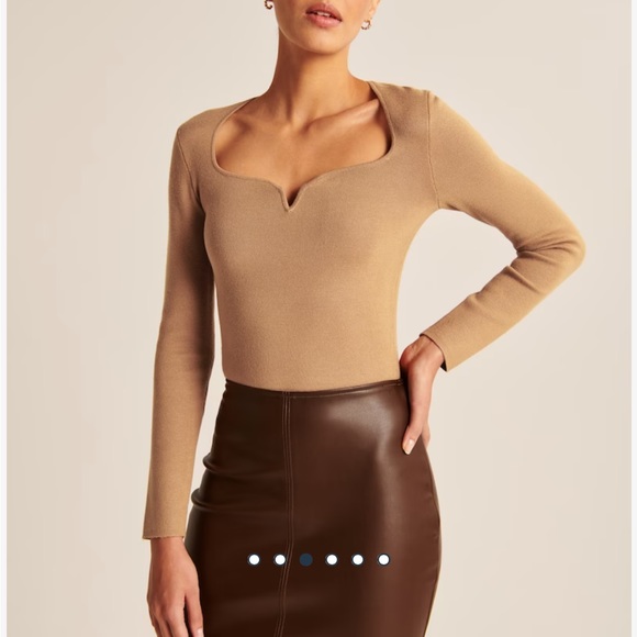 Abercrombie & Fitch Tops - 🔥SEND OFFERS🔥 A&F sweater top